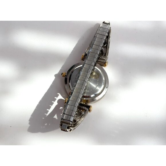 Wrangler Dual Toned Stretch Bracelet Ladies Vintage Wristwatch - 28mm - WORKS! - Picture 4 of 9